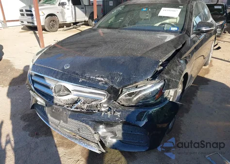 2019 Mercedes-Benz E 300 z USA, uszkodzony, nr VIN WDDZF4JB4KA616557